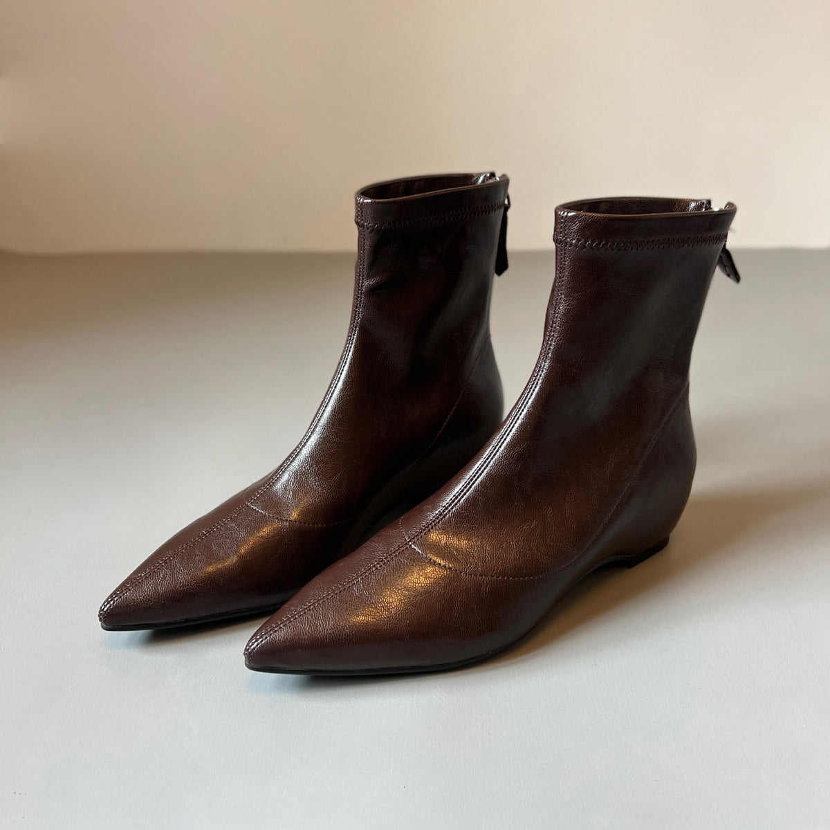 Height Increasing Insole Skinny Flat Bottom Pointed Toe Boots