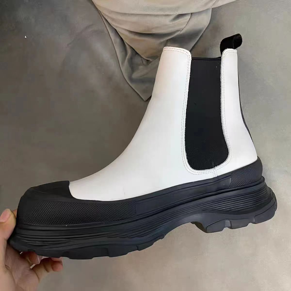 Women's Autumn Martin Platform Smoke Pipe Large Small Size Women's Leather Boots