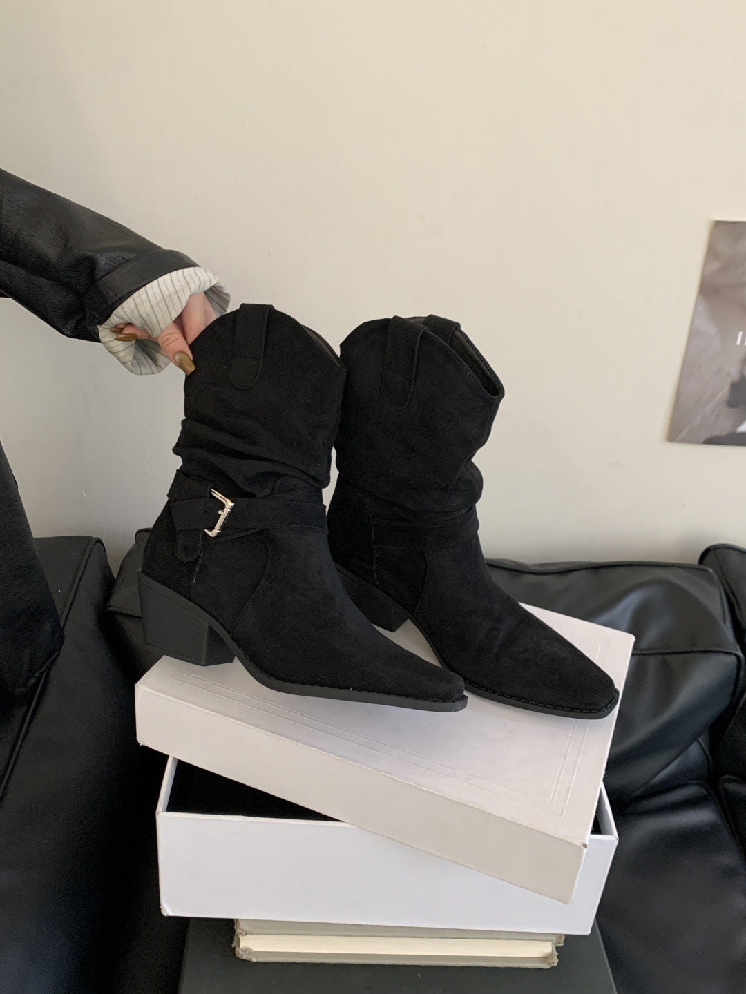Women's Queen Style Retro Chunky Western Cowboy Autumn Height Increasing Short Women's Leather Boots