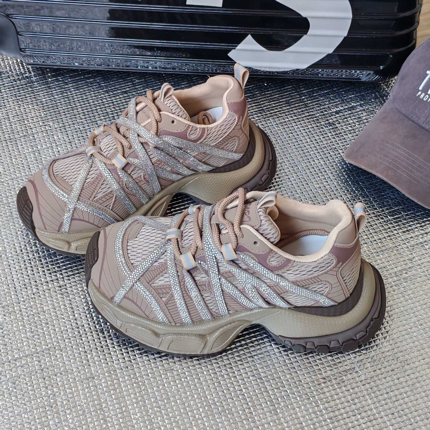 Women's Style Genuine Invisible Height Increasing Insole Dad Breathable Outdoor Mountaineering Sneakers