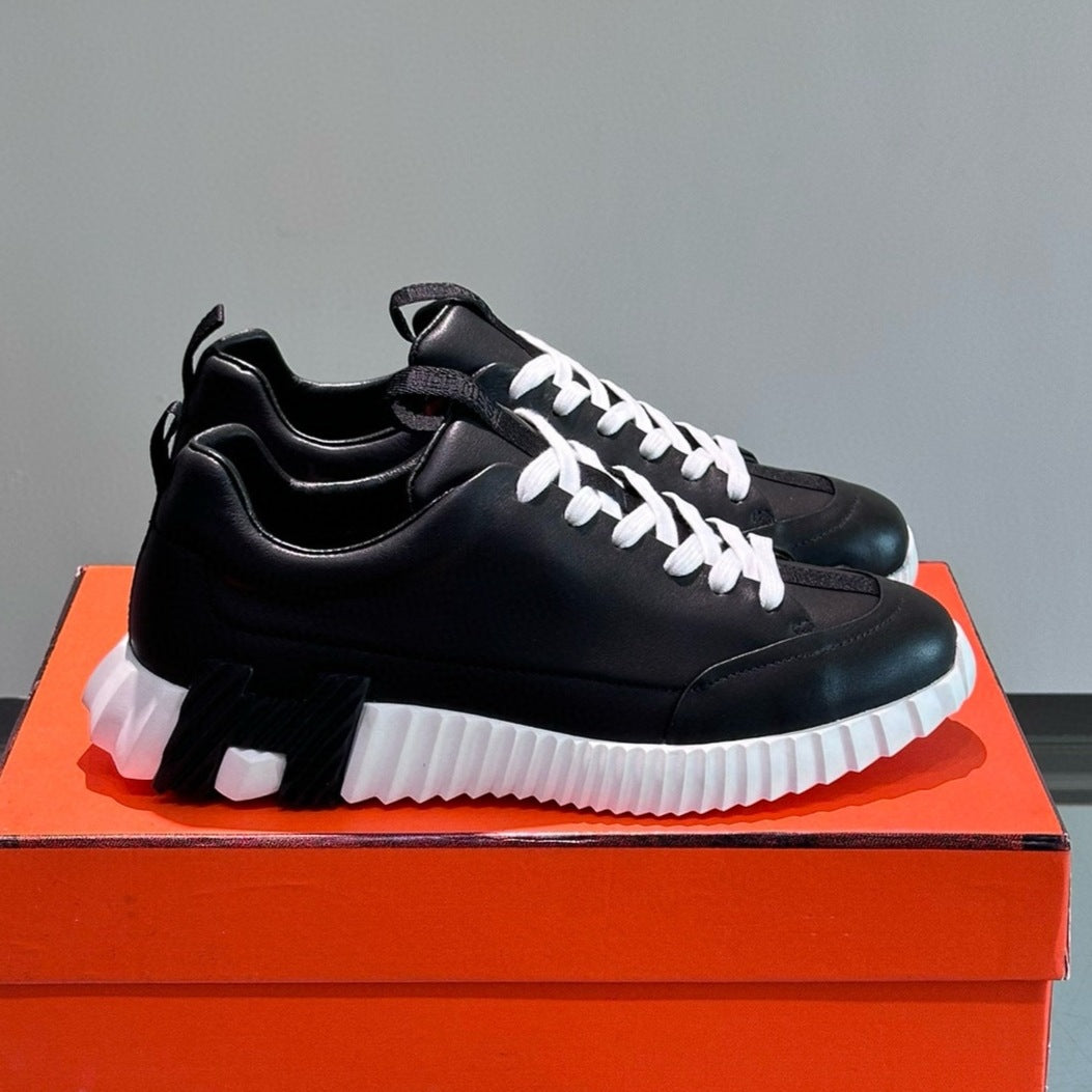 Embroidered Trendy Light Luxury Breathable Travel Men's Sports Shoes
