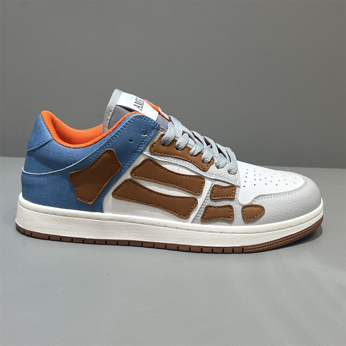 Men's Autumn Breathable Skateboard Fashionable Lightweight White Men's Sports Shoes