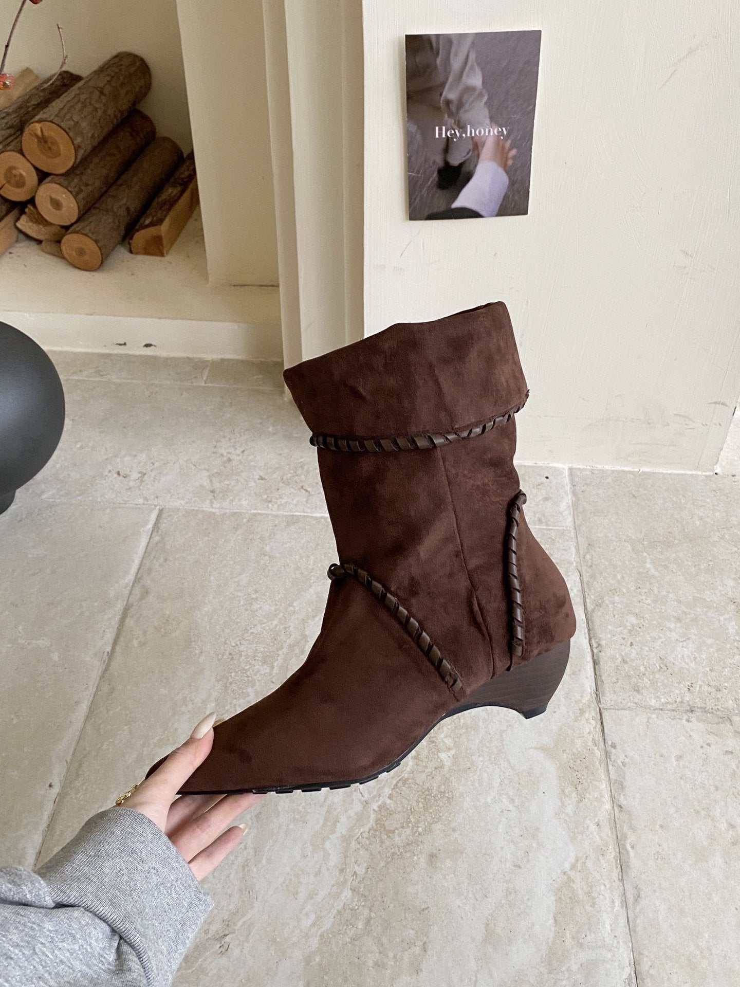 Wooden Handmade Binding Cable Pointed Toe Suede Women's Leather Boots