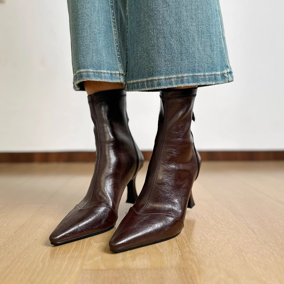 Women's High Pointed Martin Back Skinny Zip Ankle Women's Leather Boots