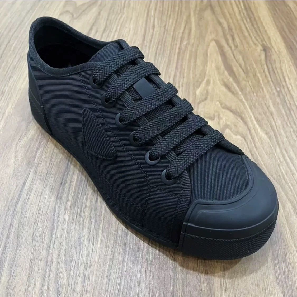 Men's Black Clown Faux Cool Business European Goods Men's Sports Shoes
