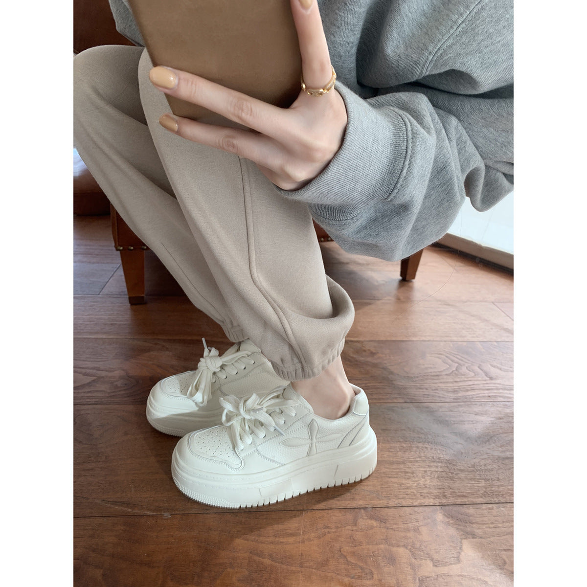 Women's Mom Thick Bottom Round Toe Slim Fit Board Heightened Women's Casual Shoes