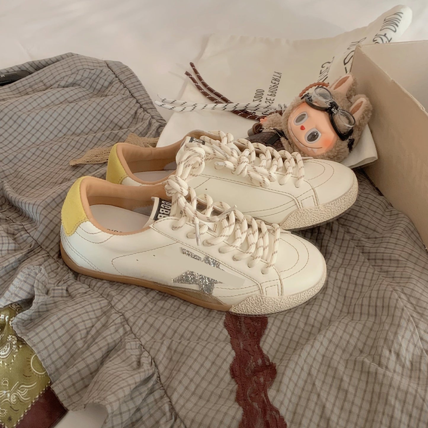 Women's Distressed Little Dirty Korean Style White Women's Casual Shoes