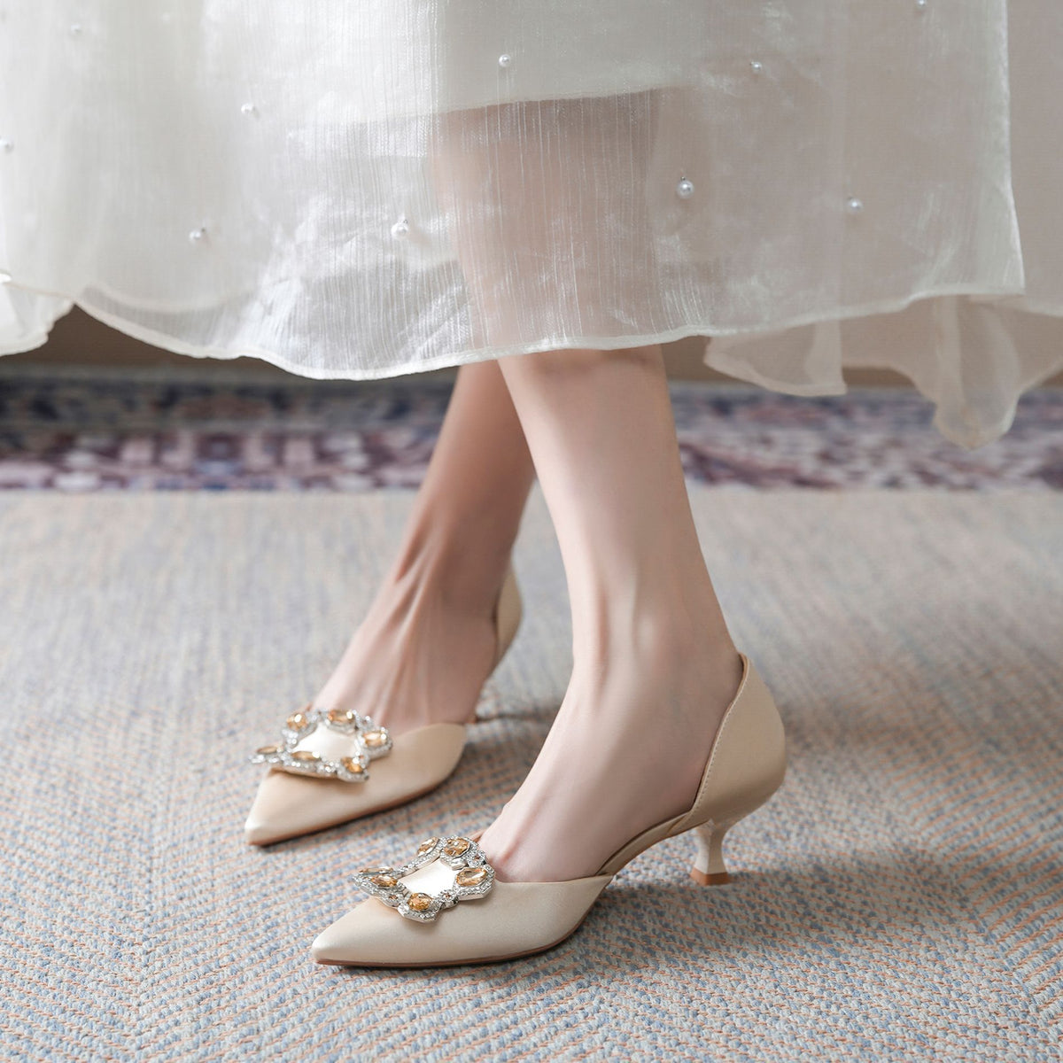 Women's Rhinestone Buckle Low Wedding Pointed Stiletto Women's Fashion Shoes