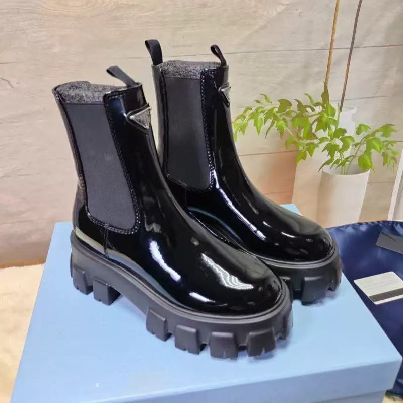 Women's Slit Beads Cowhide Elastic Sleeve Chelsea Smoke Boots