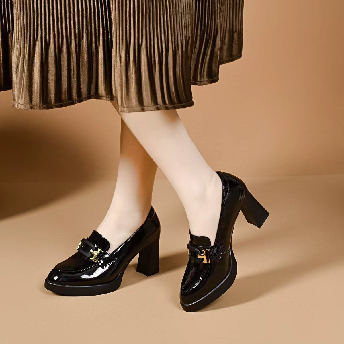 Women's Layer Cowhide British Stylish Pointed Toe Women's Fashion Shoes