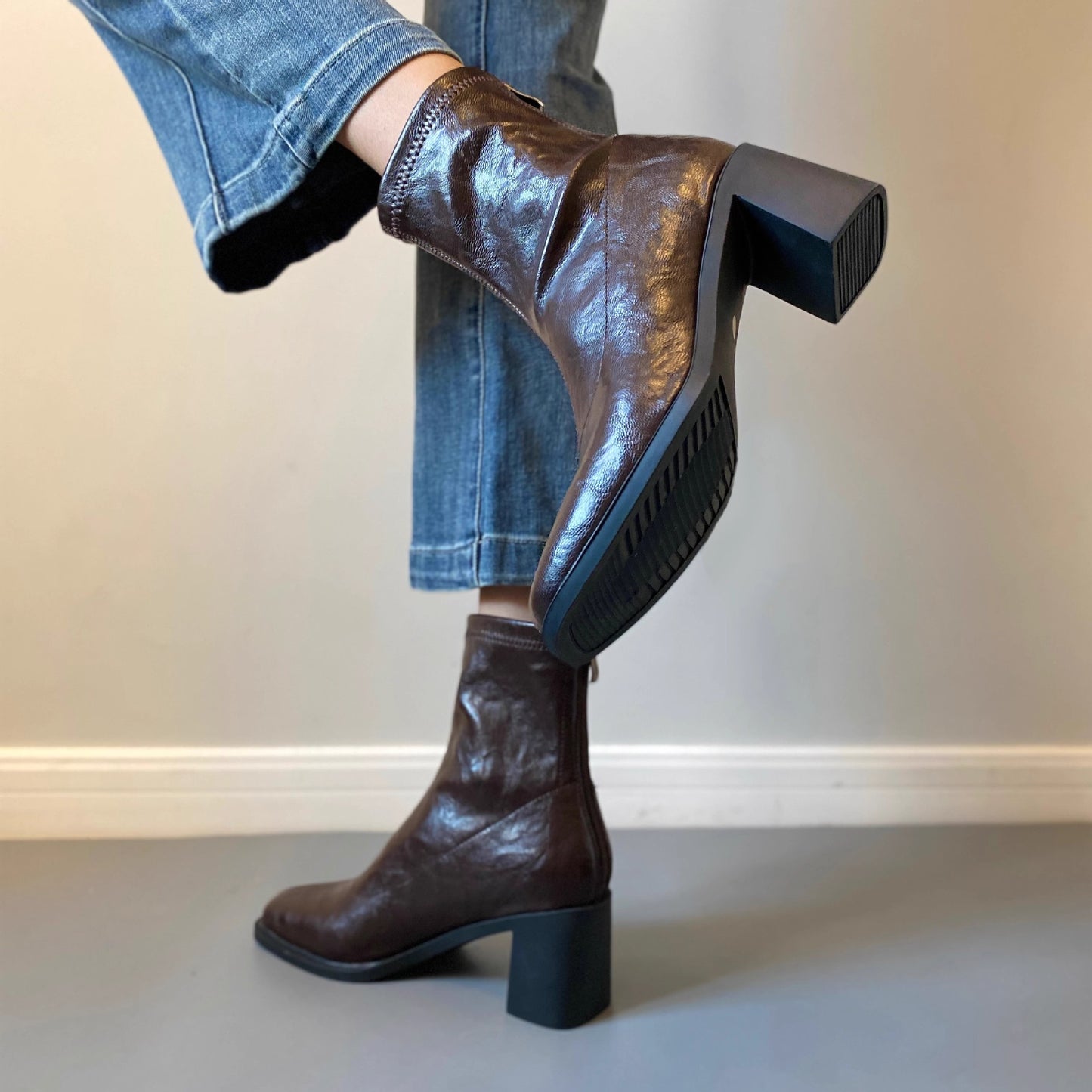 Toe Martin Small French Style Thick Heels