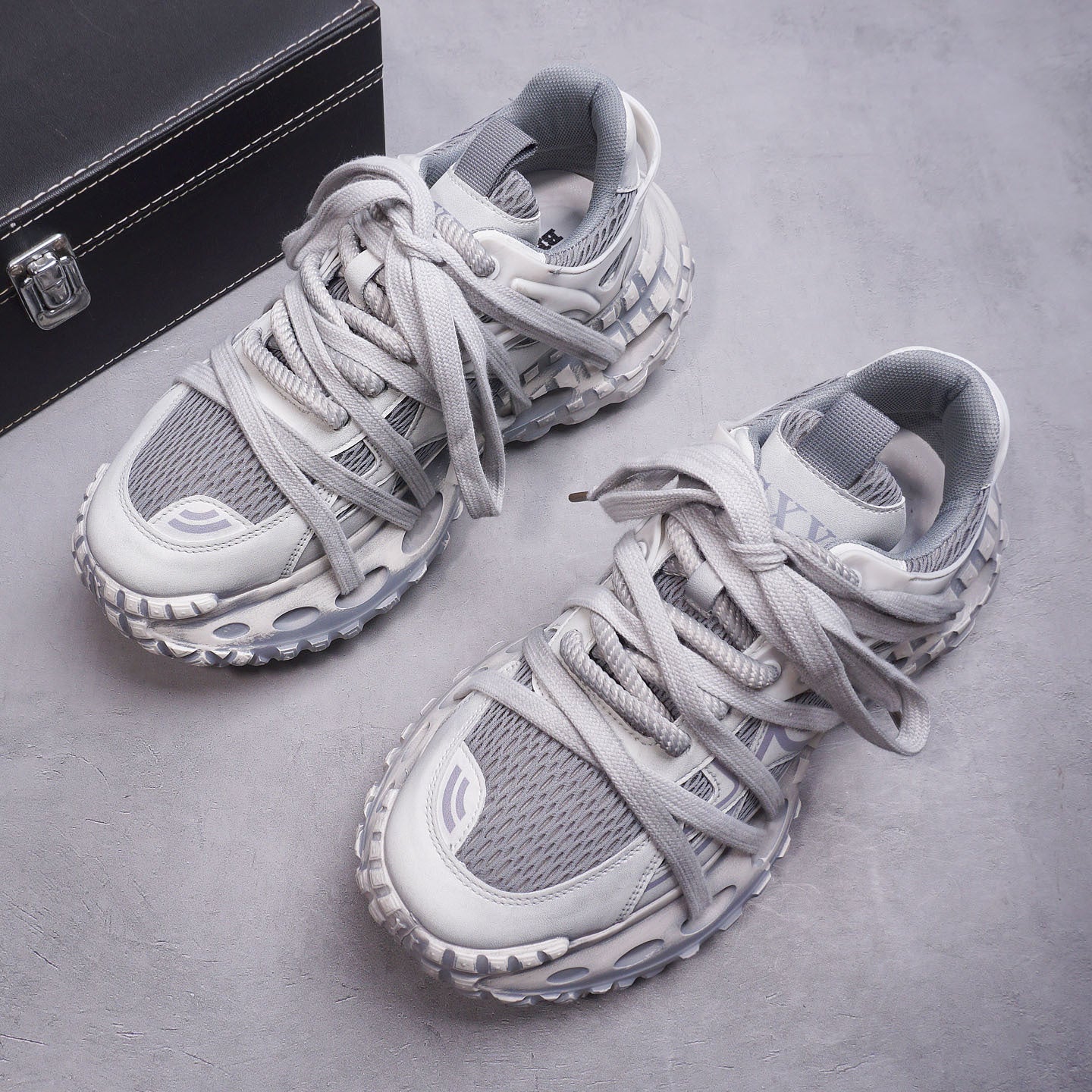 Men's Super Hot Dad Fashion Niche Platform Inner Men's Sports Shoes