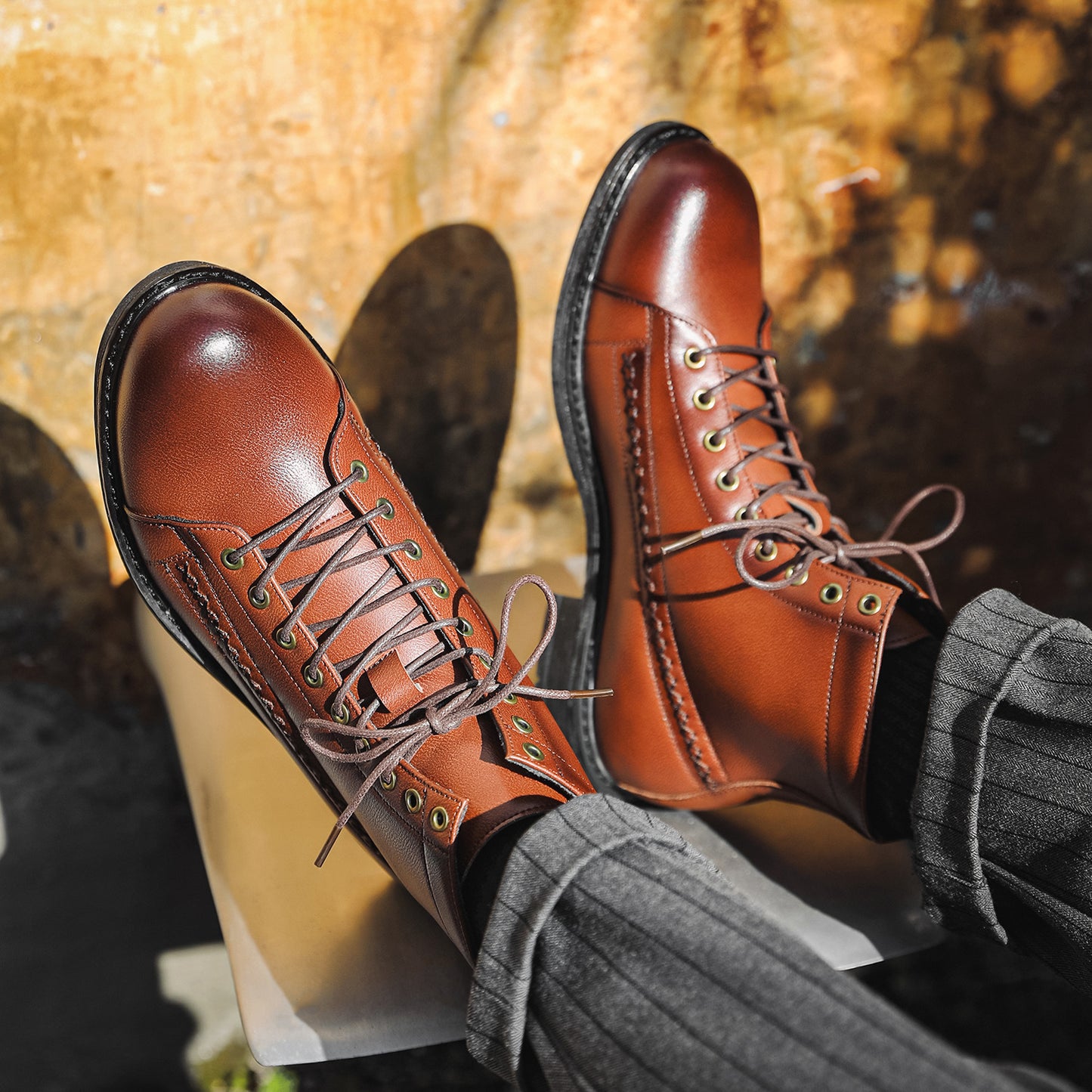 Men's British Style Polished Worker Batches Vintage Men's Leather Boots