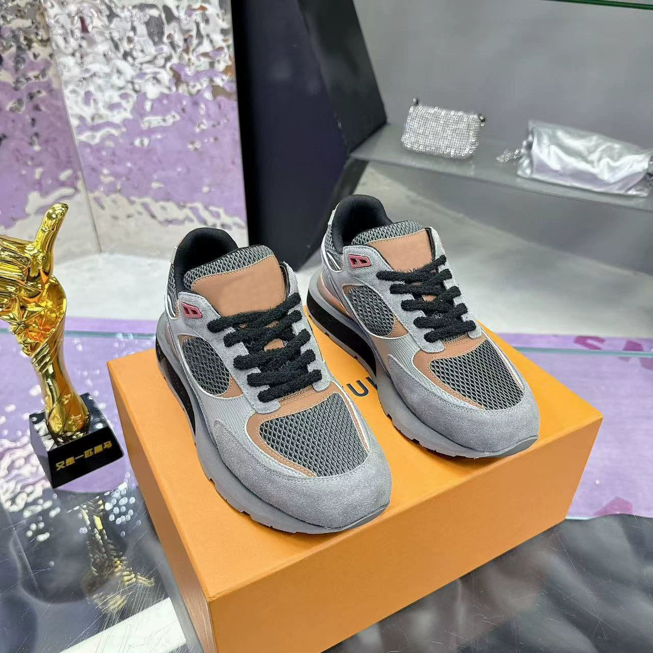 Men's Donkey's High Version Drawer Box Platform Height Increasing Round Sneakers