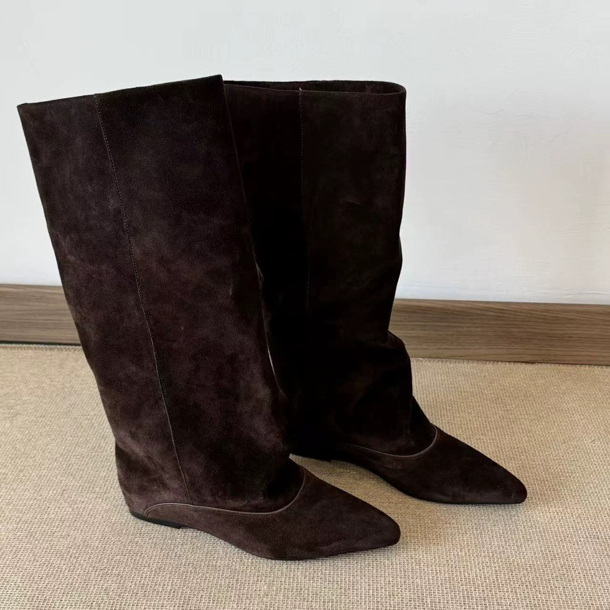 Pointed Toe Below The Knee High Leg Pile Style Long Boots