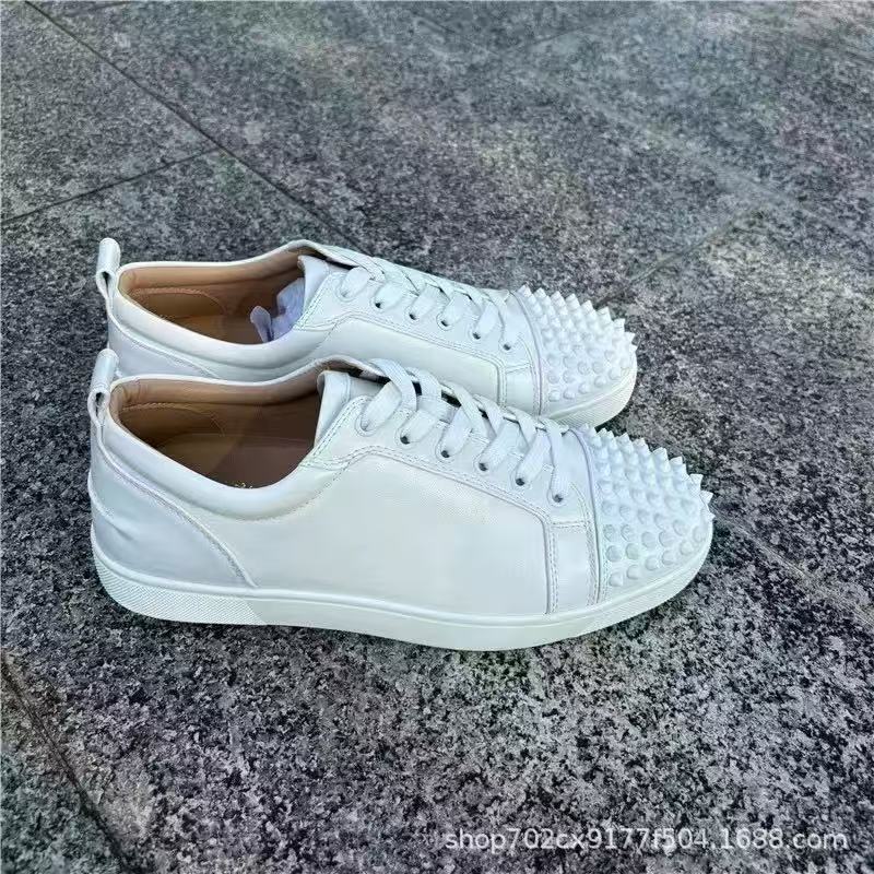 Women's & Men's Rivet Toe Nail Couple Rhinestone Board Men's Sports Shoes