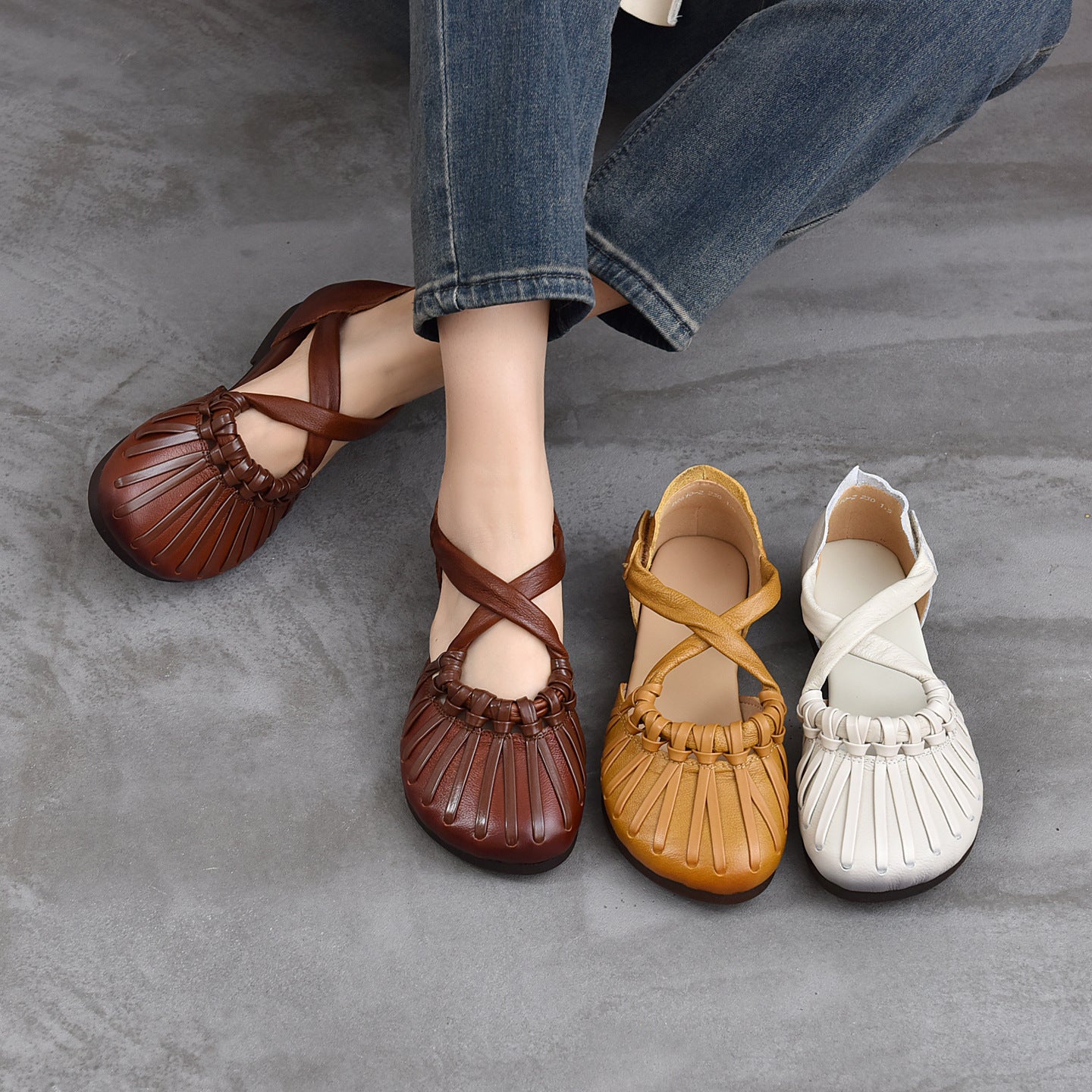 Women's British Round Head Genuine Woven Hollowed Comfortable Thick Hollow Flat Sandals