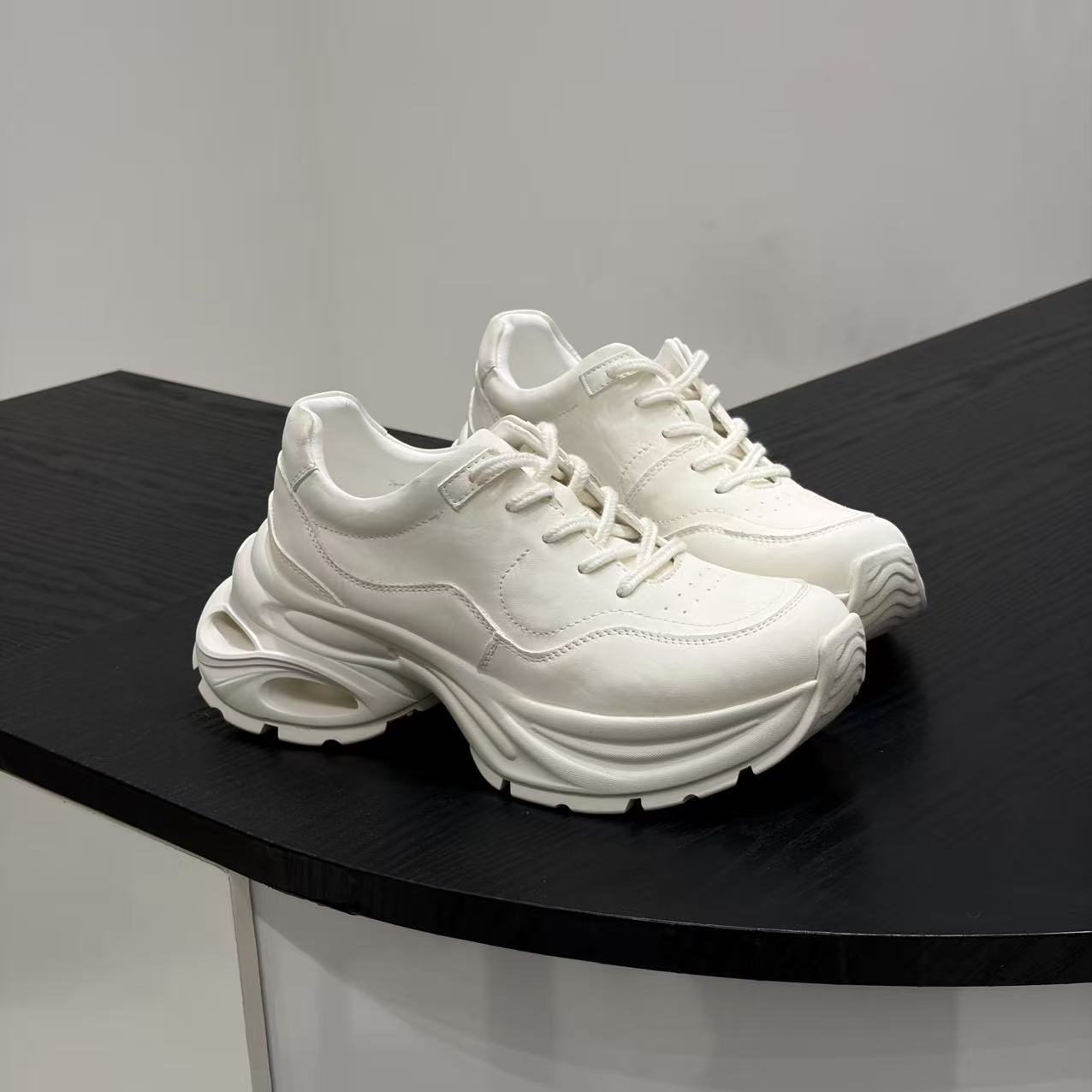 Women's Horse Dad Autumn Genuine Thick Bottom Small Height Women's Sports Shoes
