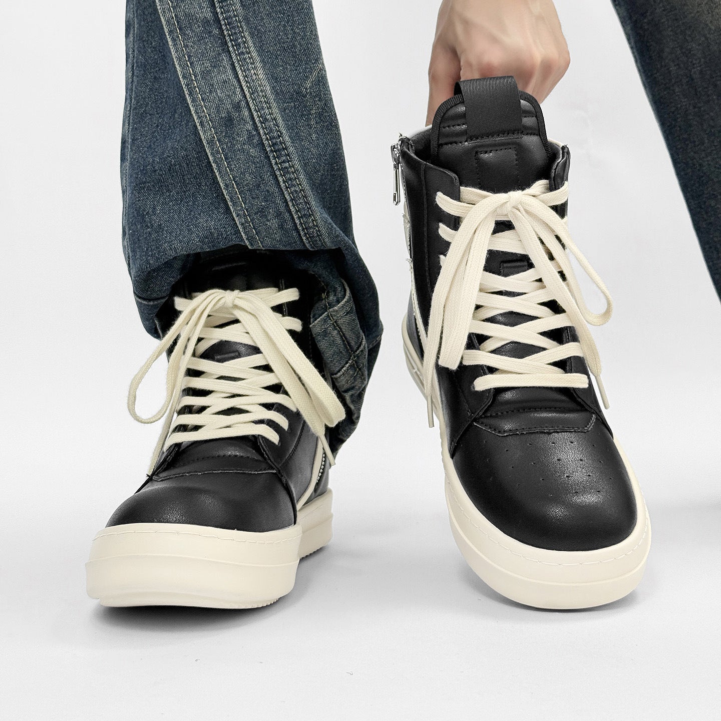 Men's Milk Fragrance Bottom Wind Inverted Triangle Black White High Board Men's Martin Boots
