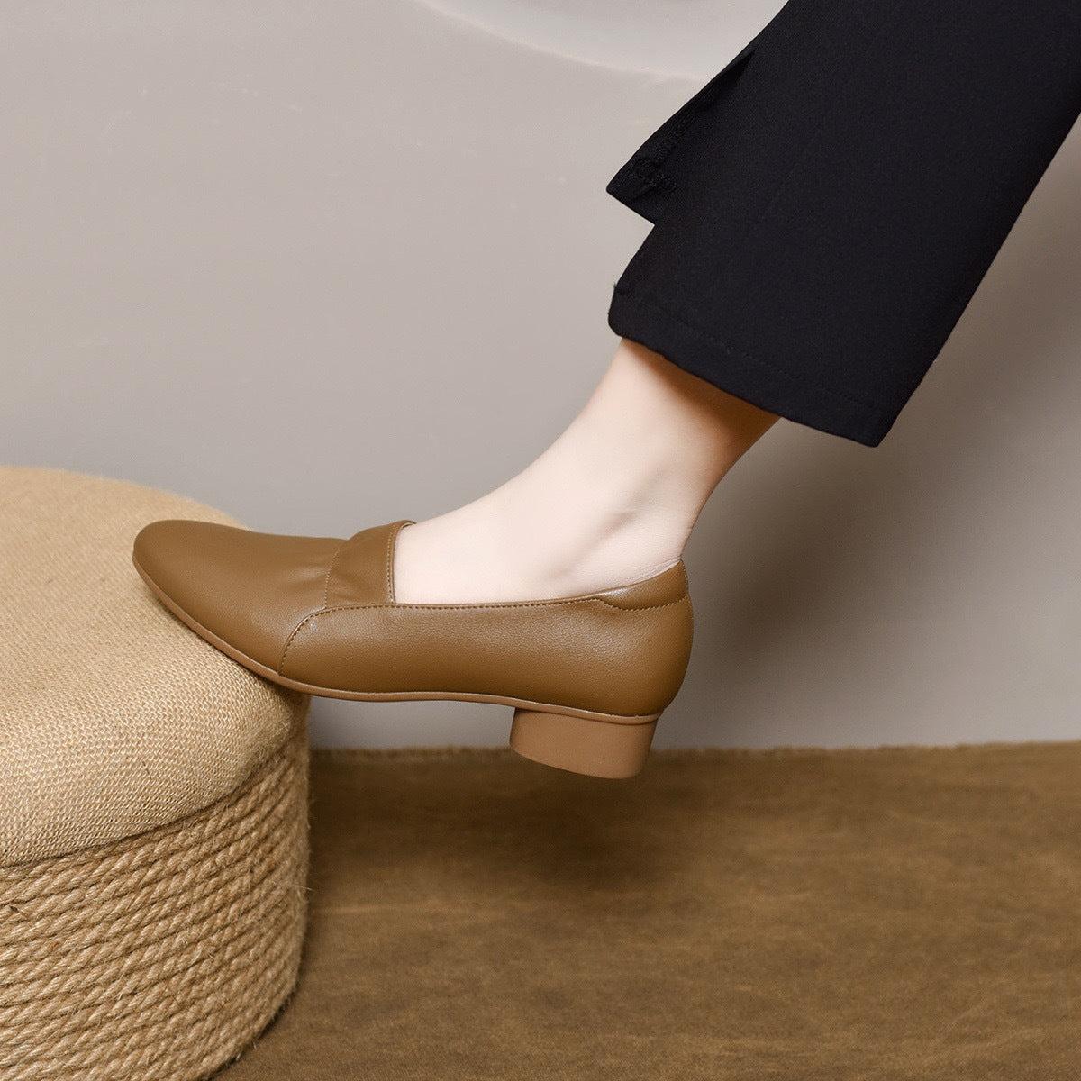 Women's Genuine Pumps Spring Shallow Mouth Pointed Soft Leather Shoes