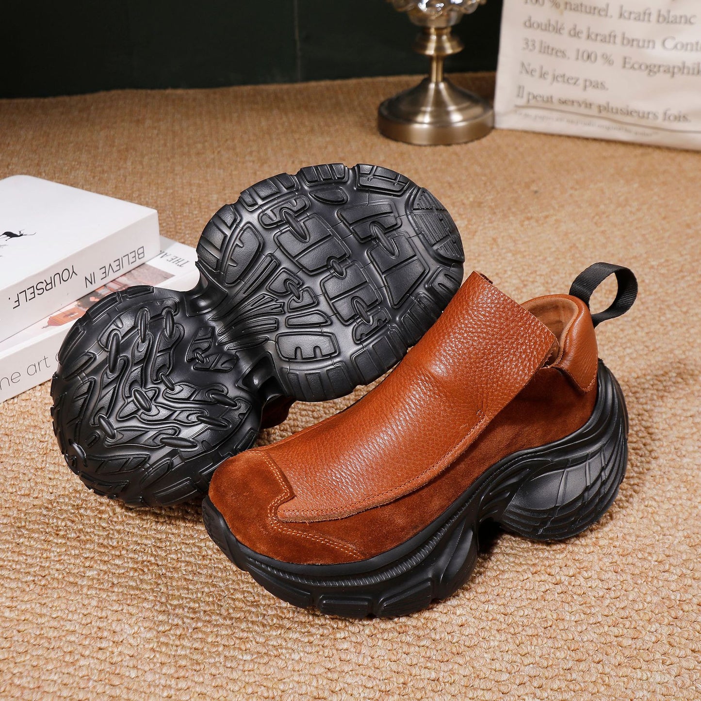 Women's Feet Thick Bottom Lightweight Slip-on Retro Women's Casual Shoes