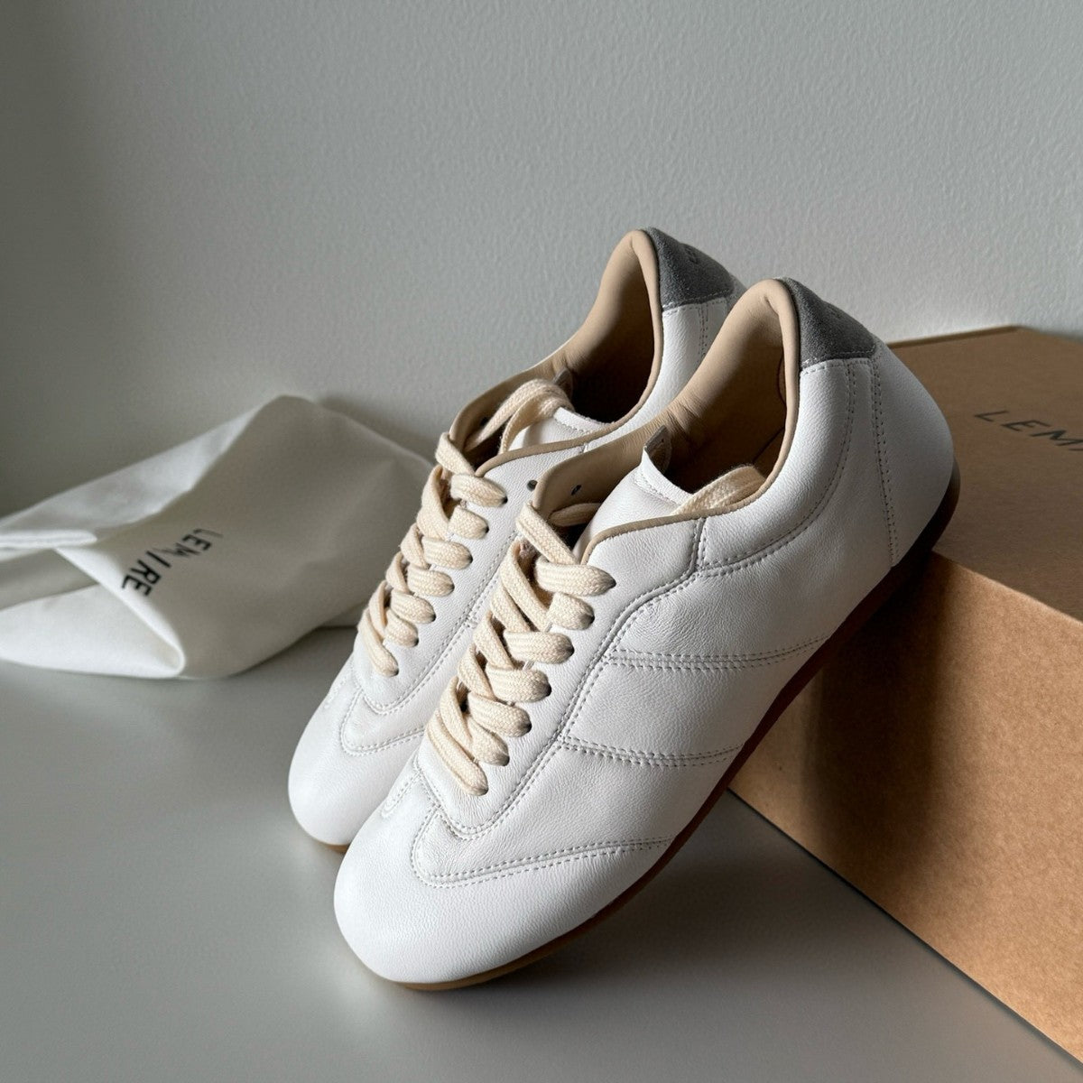 Women's German Training Flat Retro Lace Up Soft Bottom Bread Casual Shoes