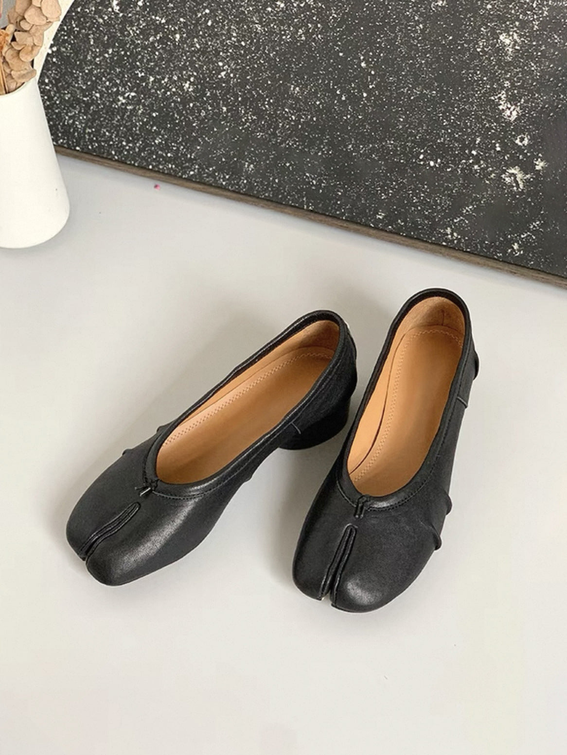 Retro Niche Flat Low-cut Ballet Pumps Female Trotter Horseshoe Mary Women's Fashion Shoes