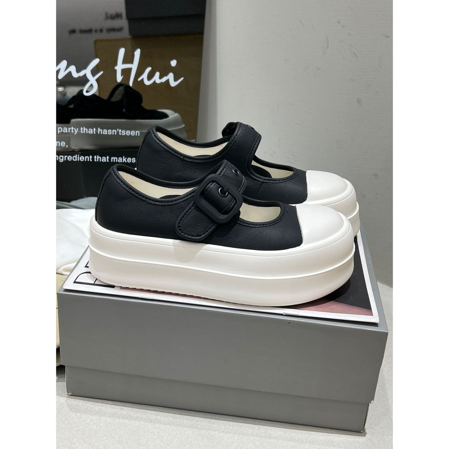 Women's Thick Bottom Heightened Easy Wear Breathable Sports Casual Shoes