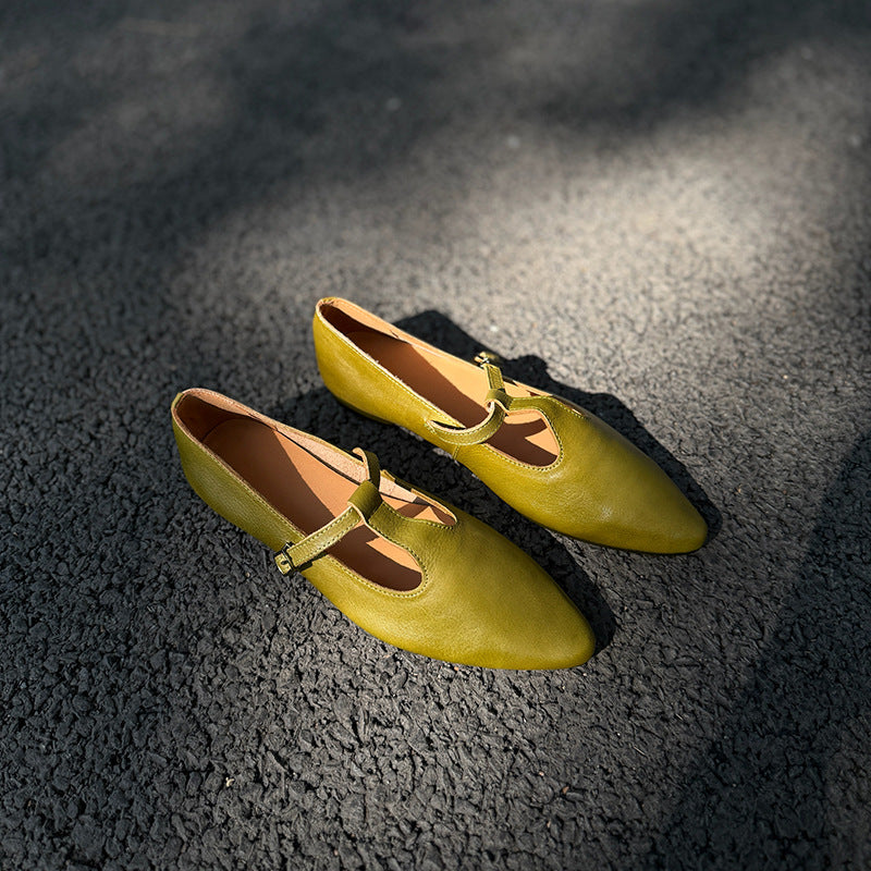 Women's Pointed Flat Buckle Mori Style Retro Solid Color Women's Casual Shoes