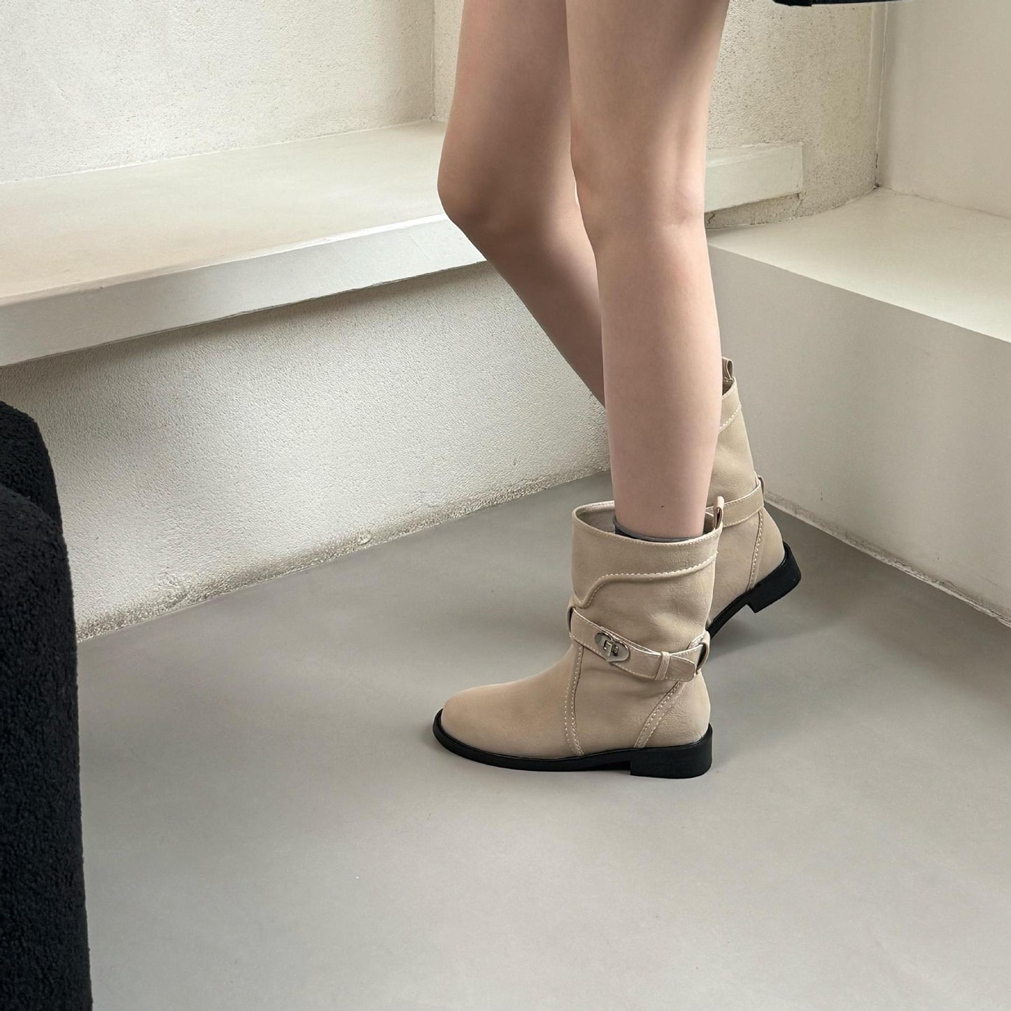Women's French Retro Western Cowboy Ankle Female Round Boots