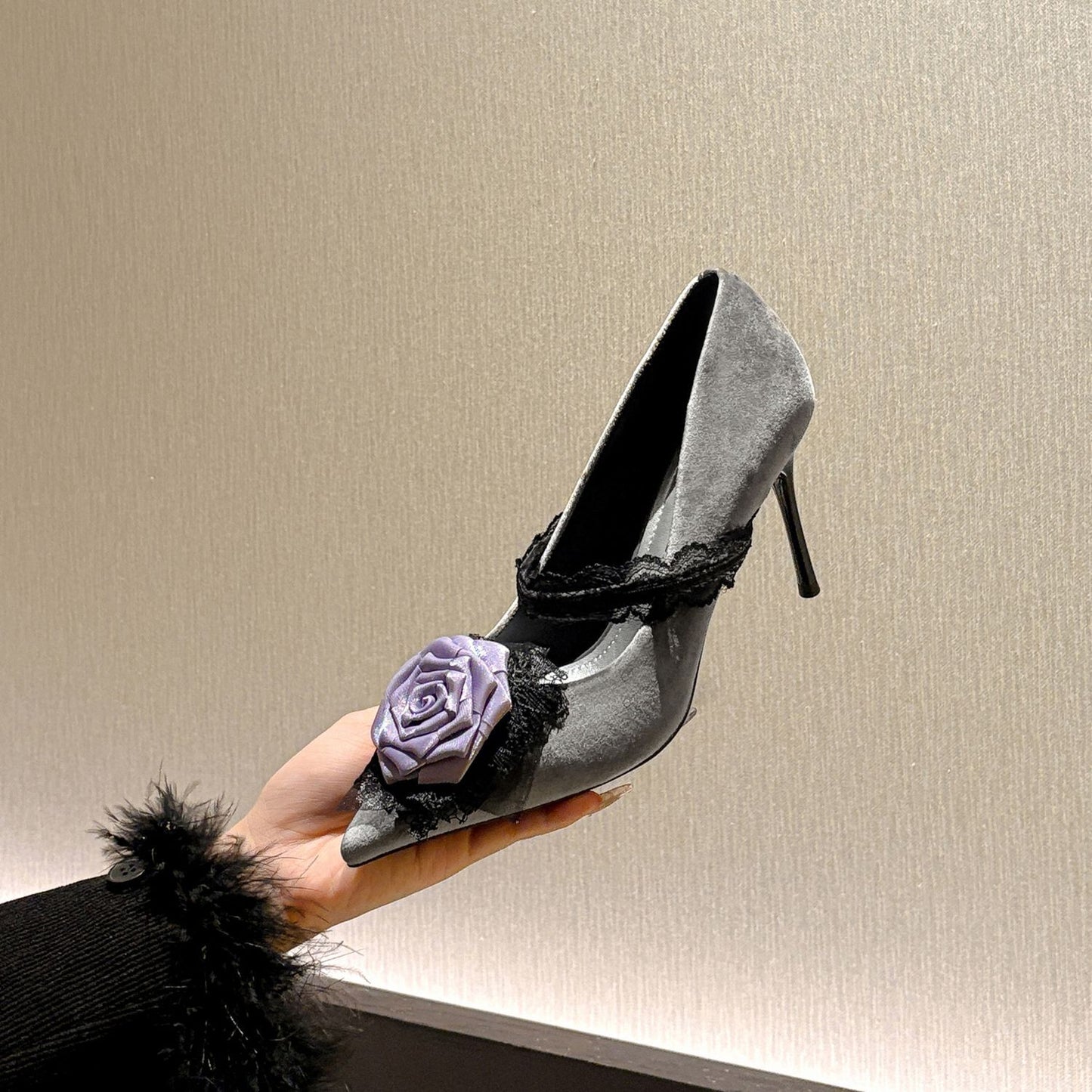 Women's Block Pointed Toe Shallow Mouth Suede Dignified Flowers Women's Fashion Shoes