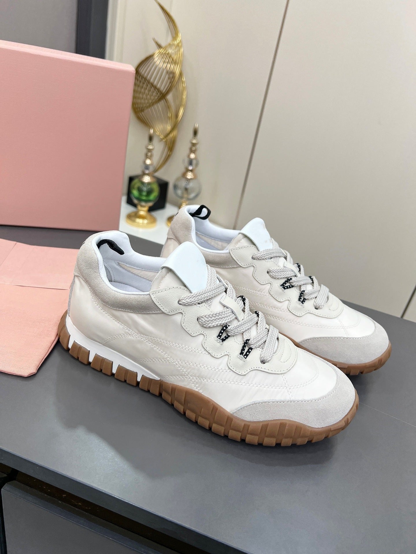 Women's & Men's Round Toe Tire Pattern Fashionable Retro Sports Casual Shoes