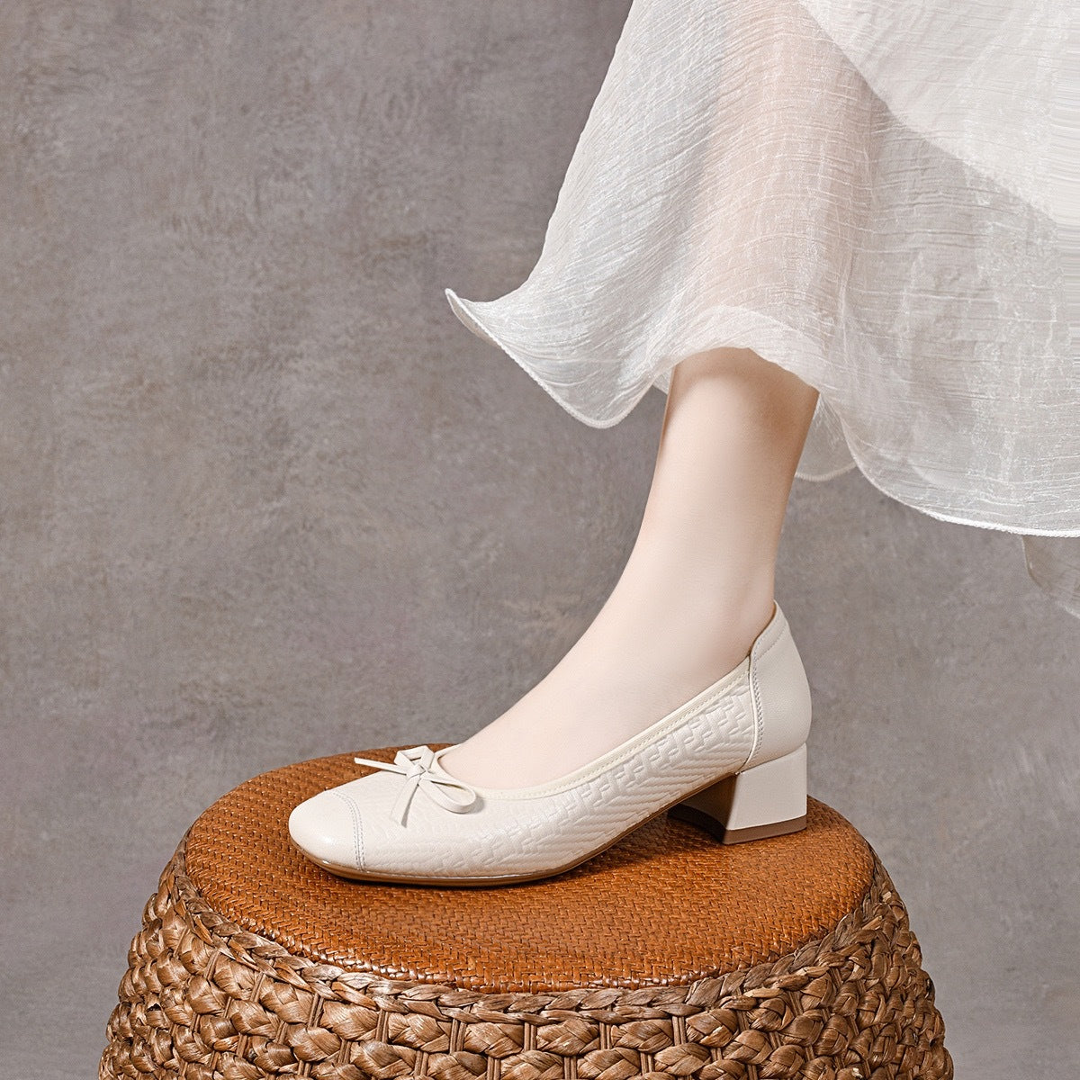 Women's Soft Calfskin Pumps Not Tired Feet French Round Toe Flat Heels