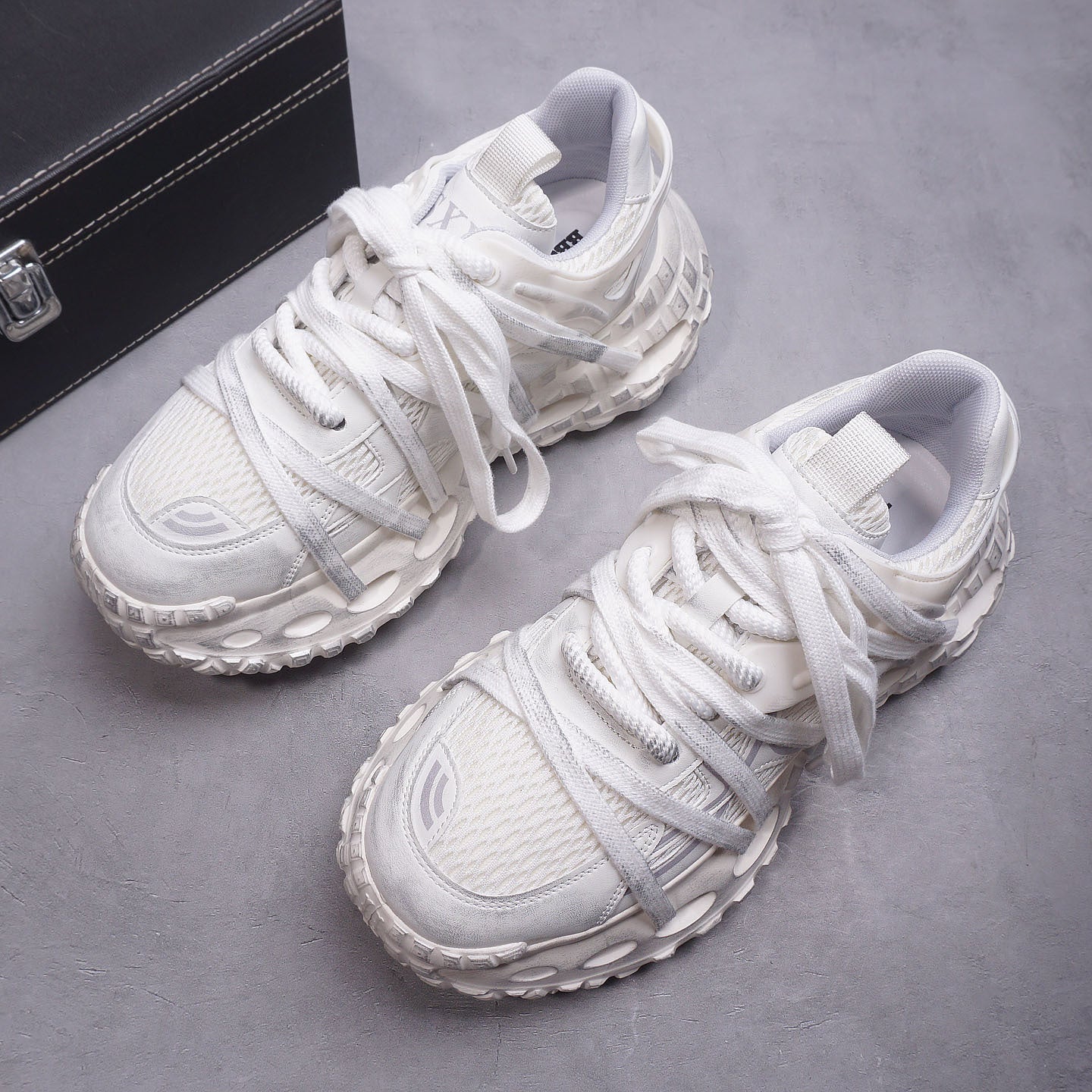 Men's Super Hot Dad Fashion Niche Platform Inner Men's Sports Shoes