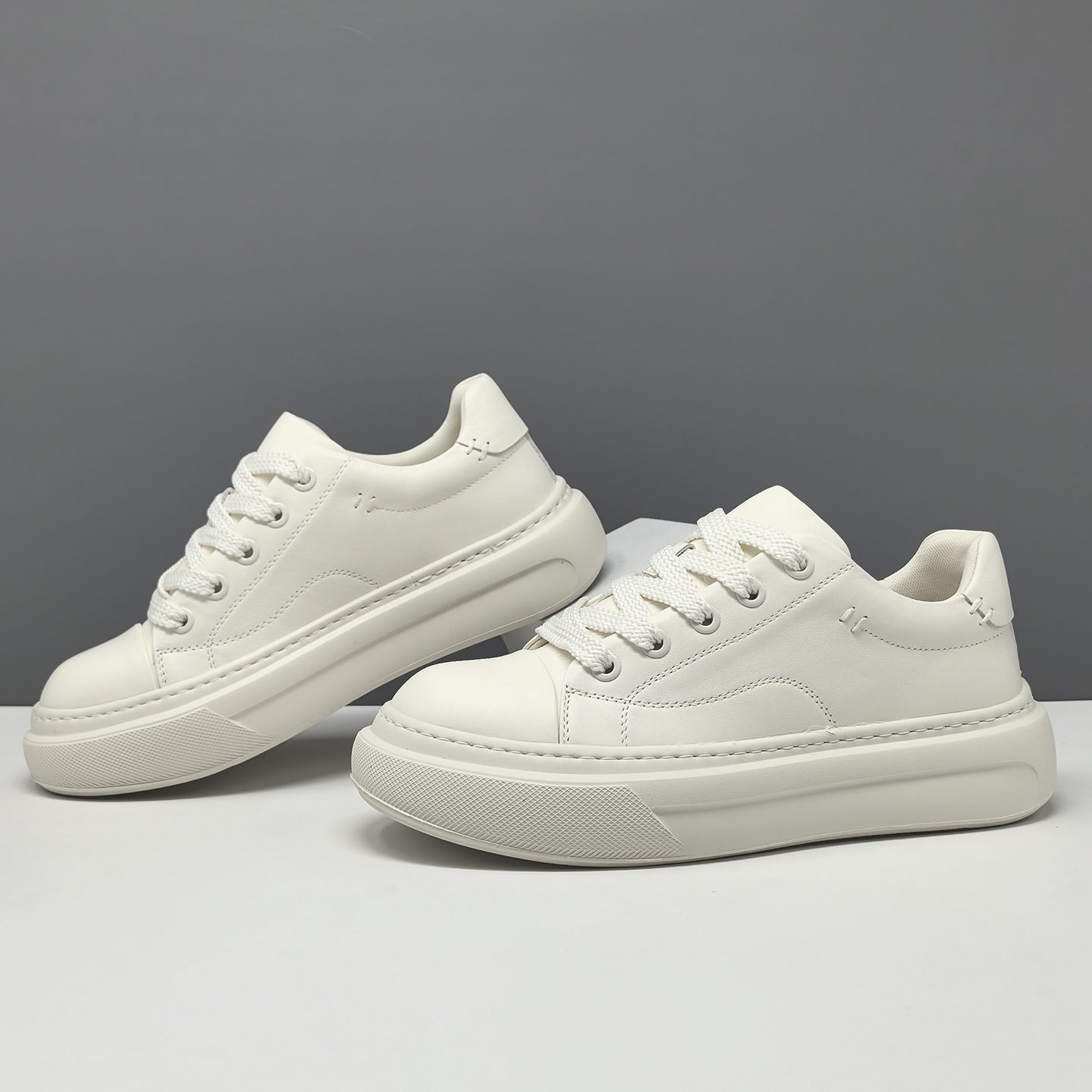 Men's Thick Bottom Fashionable Top Layer Cowhide Casual Shoes