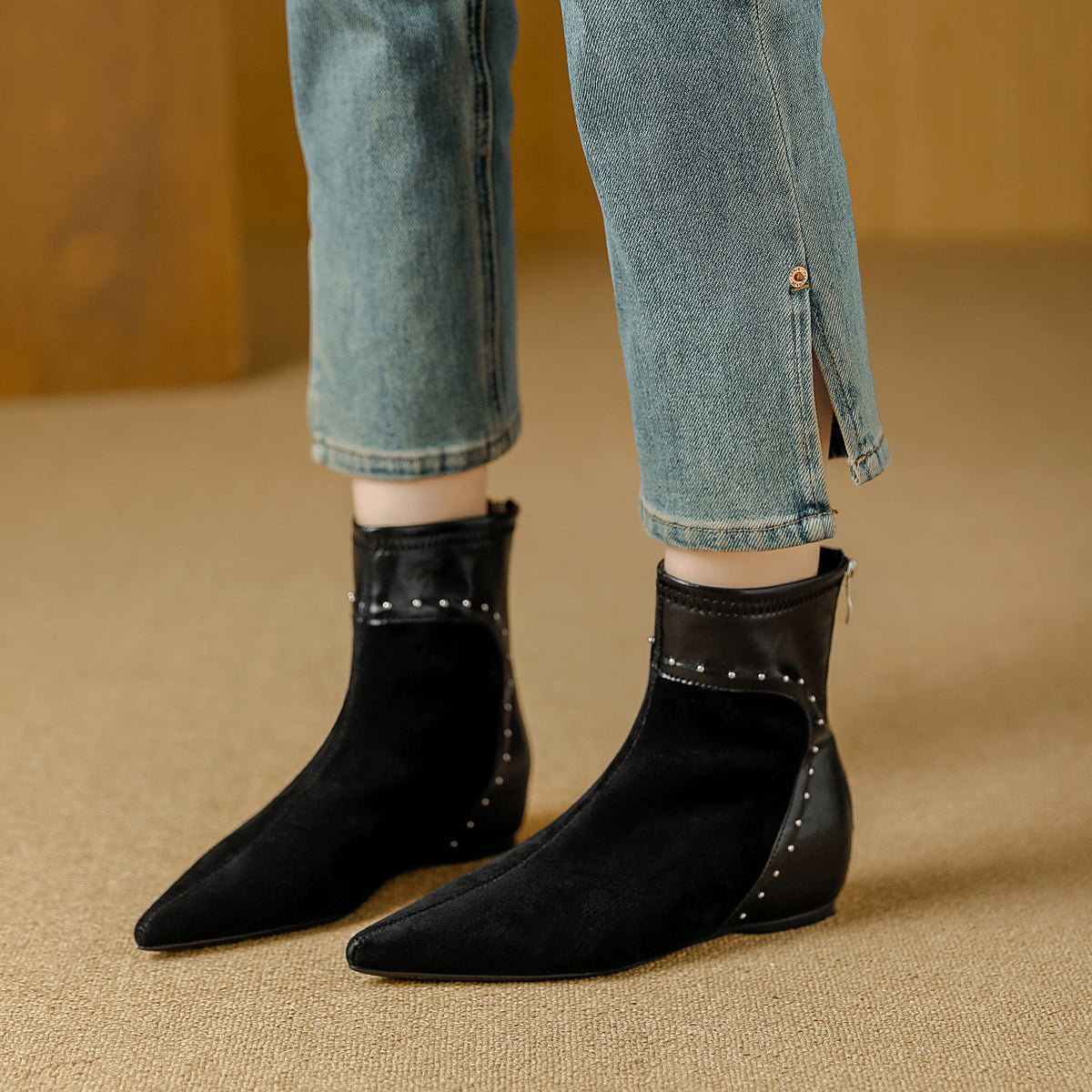 Women's Pointed Toe Suede Inner Height Increasing Stitching Comfortable Back Boots