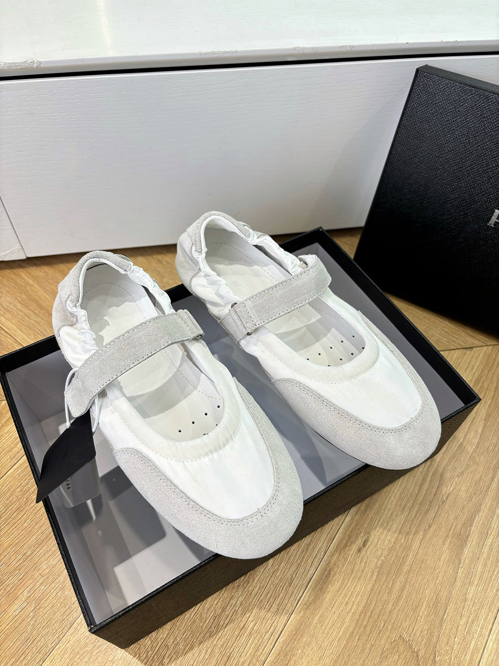 Women's Channel Version Triangle Mark Velcro Mary Jane Lightweight Soft Sole Slippers