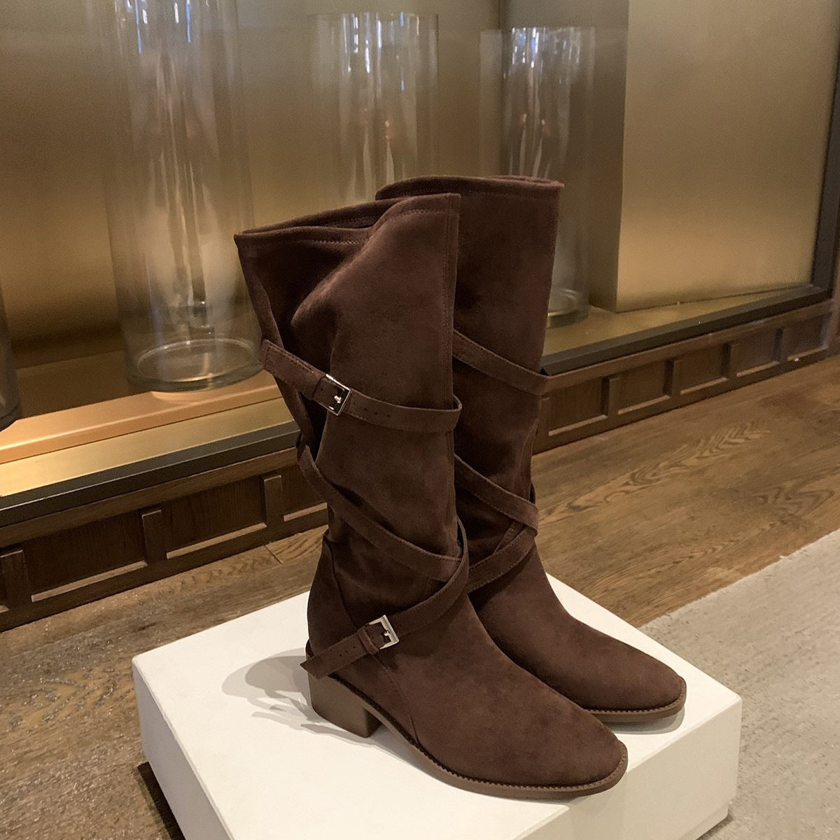 Increasing Large Long Leg Tip Round Head Heels