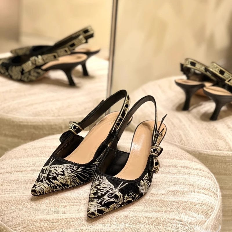 Women's With Bowknot Early Spring Retro Gold Embroidery High Heeled Sandals
