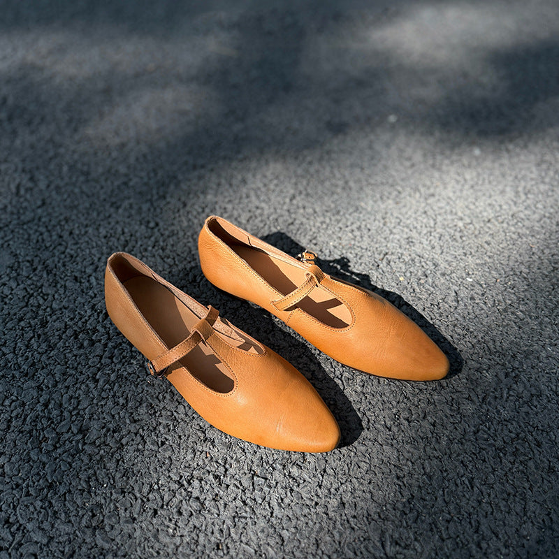 Women's Pointed Flat Buckle Mori Style Retro Solid Color Women's Casual Shoes