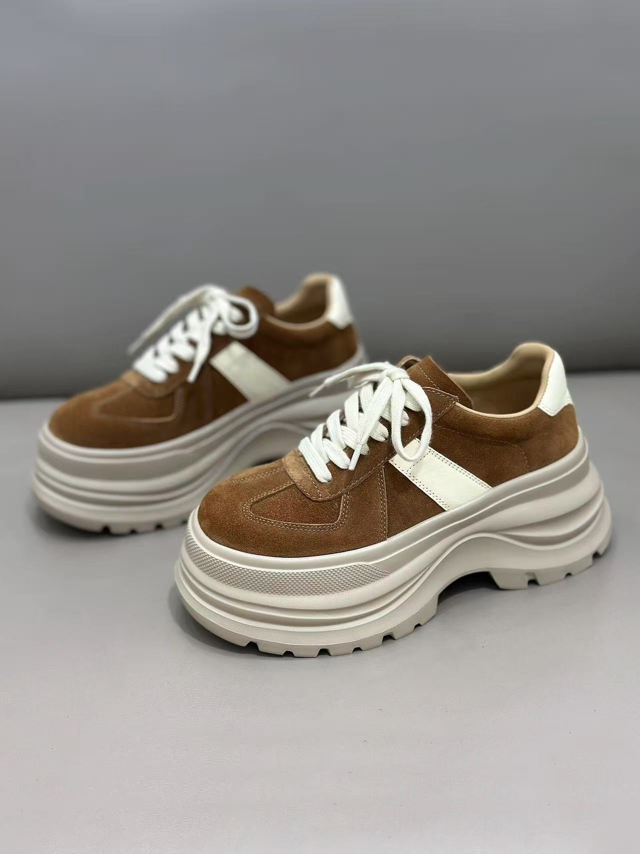 Layer Frosted Comfortable Platform Elevator Wild Board Women's Sports Shoes