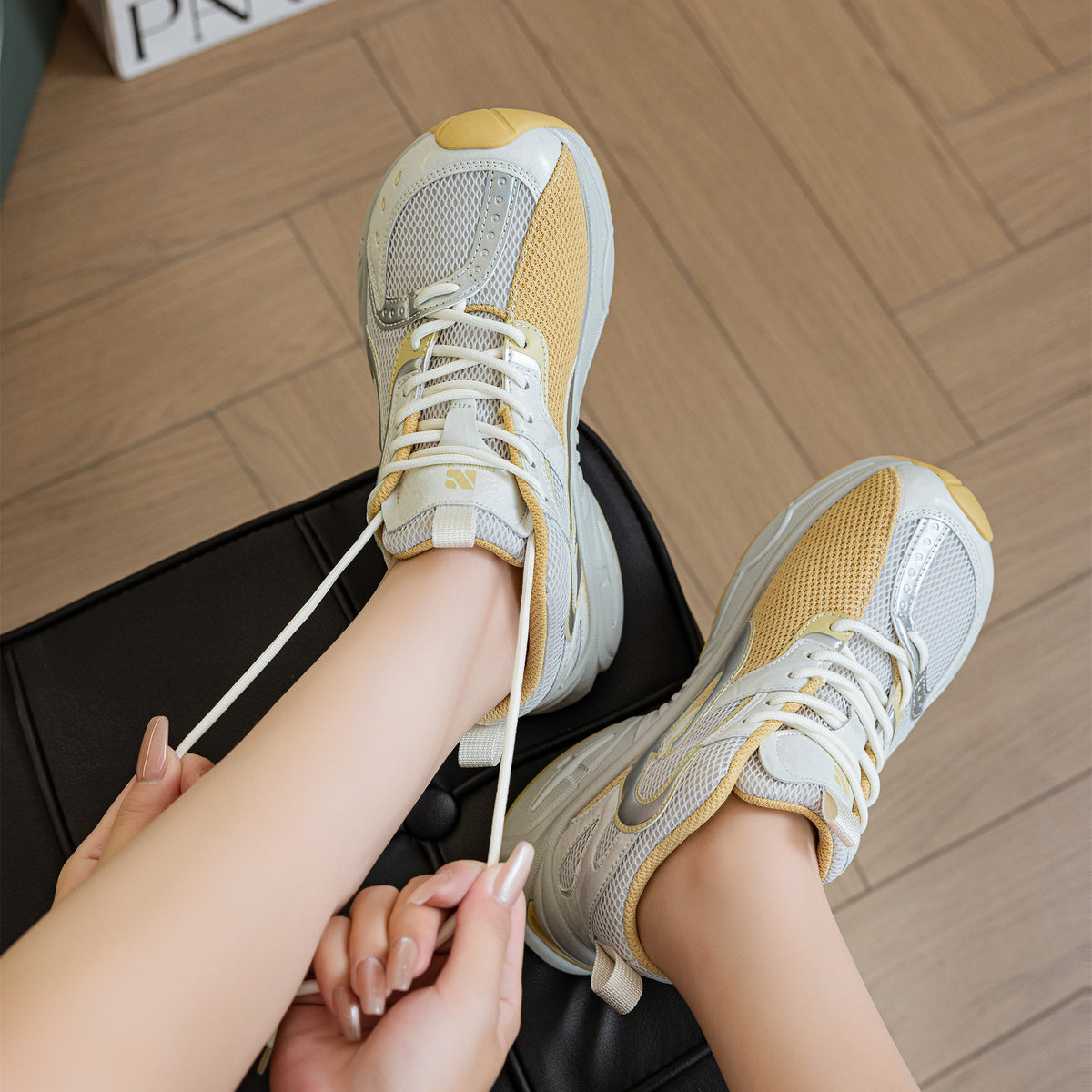 Swing Head Early Autumn Color Matching Mesh Surface Platform Breathable Women's Sports Shoes