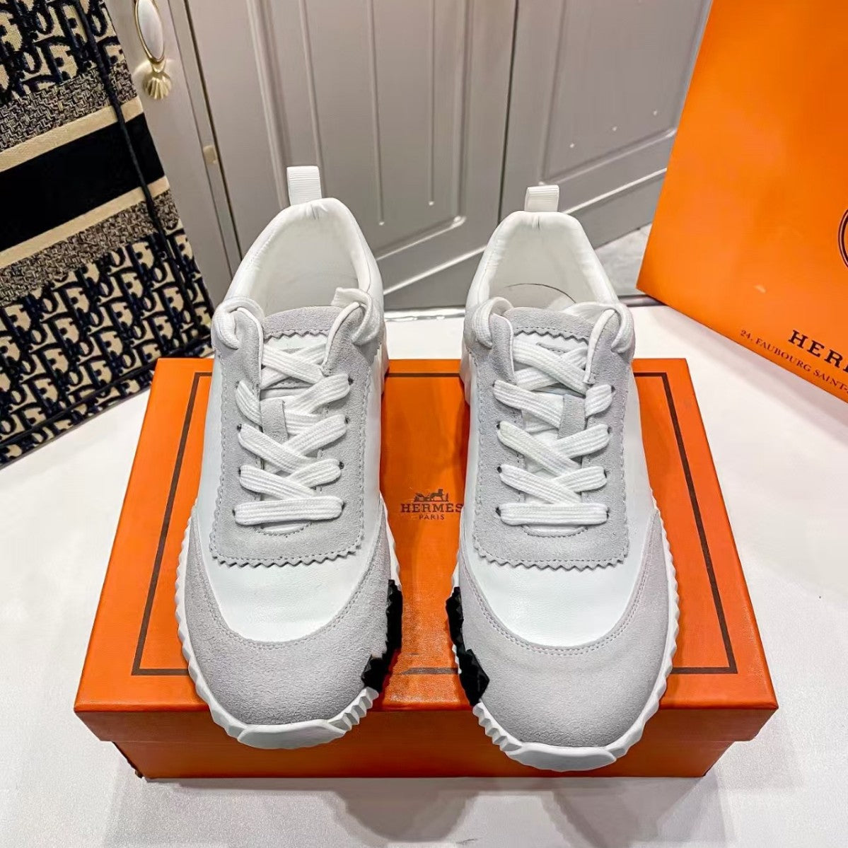 Women's & Men's Genuine Breathable Lace Up Running Casual Shoes