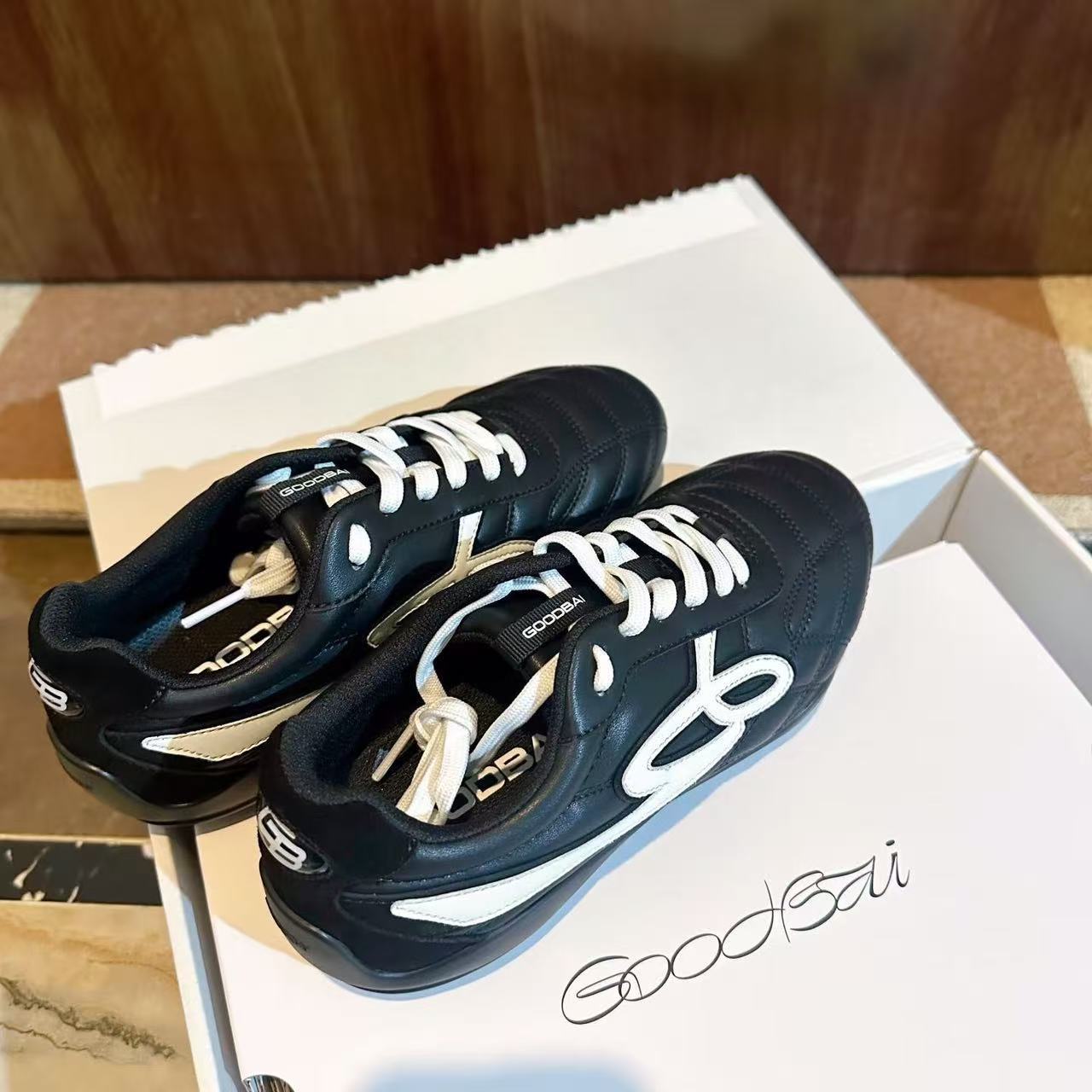 Women's Wandering German Training Retro Running Sports Casual Shoes