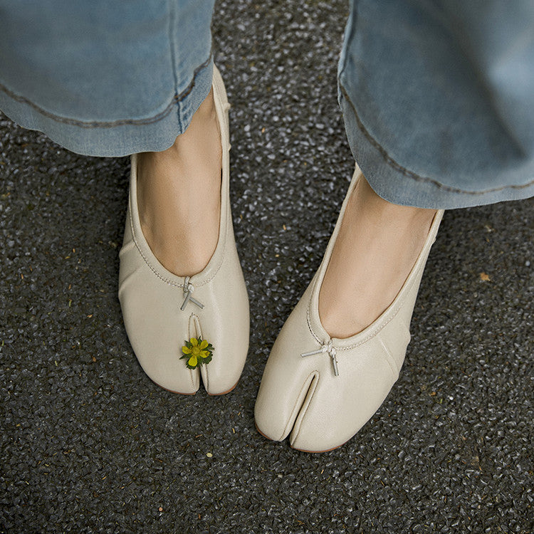 Women's Trotter Pumps Spring Inside Outside Low Comfortable Heels