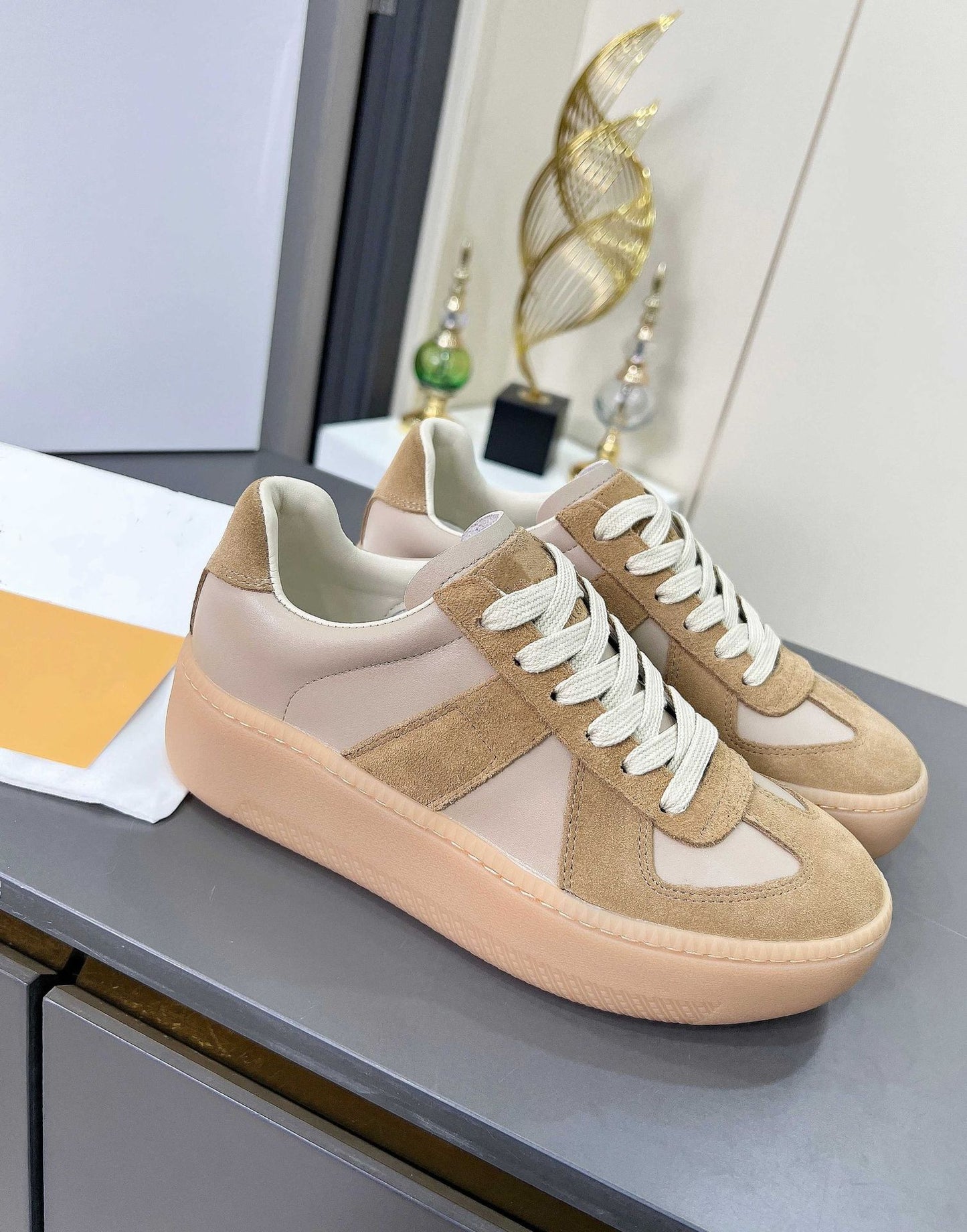 Women's Autumn Training Lightweight Breathable Increased Platform Sports Casual Shoes