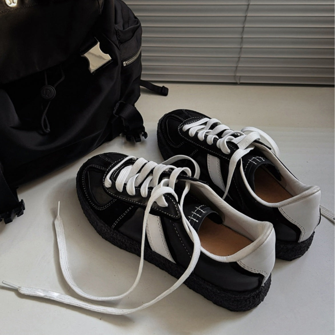 Women's Version Niche Black Retro German Training Platform Casual Shoes