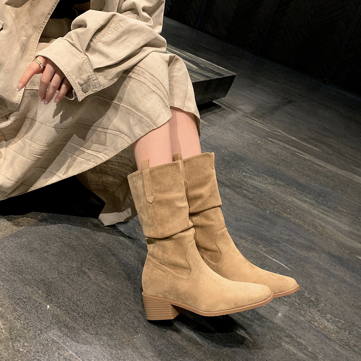 Chunky Height Increasing Insole Desert Pile Style Women's Leather Boots