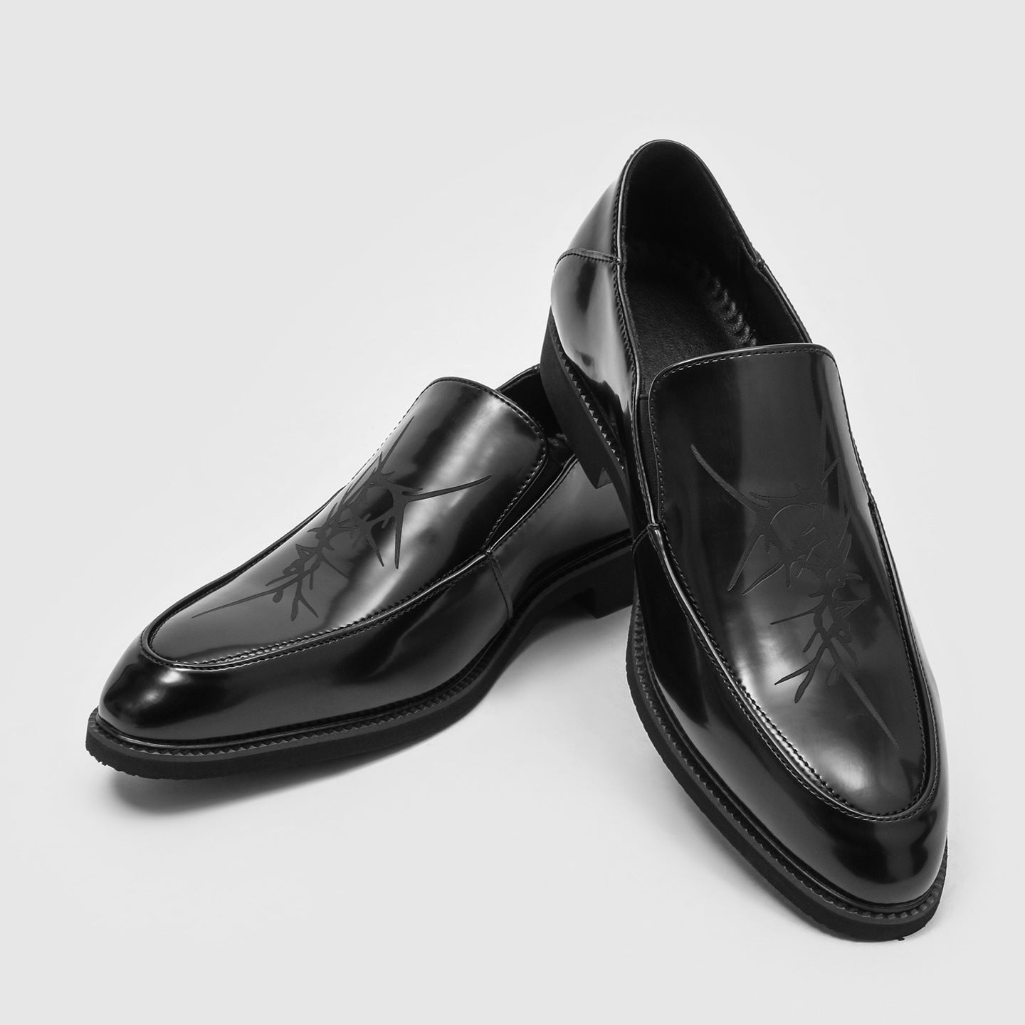 Men's British Style Height Increasing Thorns Pointed Slip-on Platform Men's Casual Leather Shoes