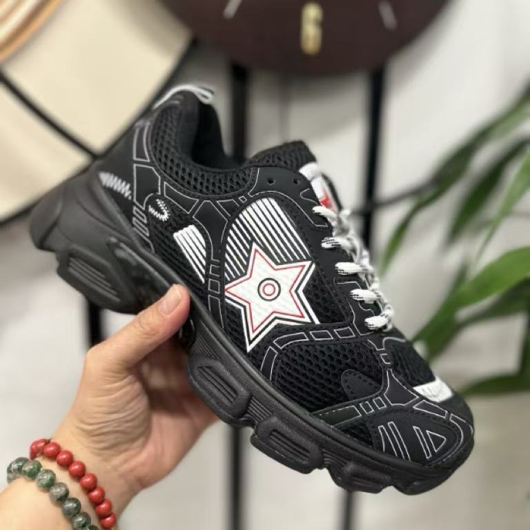 Women's & Men's Couple Fashion Lightweight Running Breathable Comfort Men's Sports Shoes